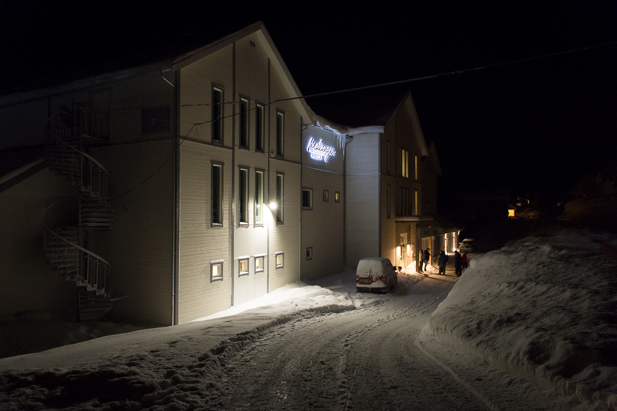 2015-Zimmer-310-Malangen-Brygger-Resort-Mestervik-Norwegen-16.jpg