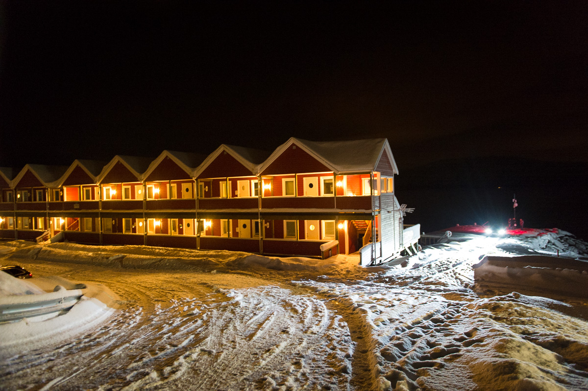 2015-Zimmer-310-Malangen-Brygger-Resort-Mestervik-Norwegen-17.jpg