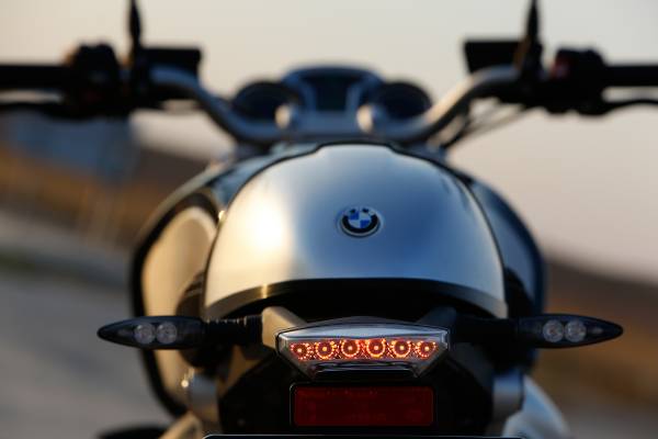 2015-BMW-R-nineT-10