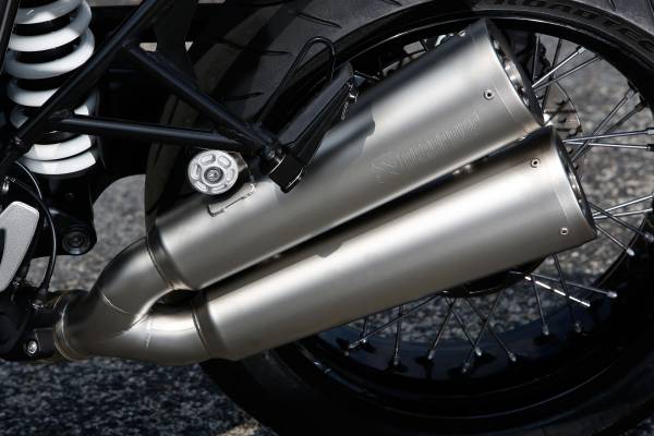 2015-BMW-R-nineT-11