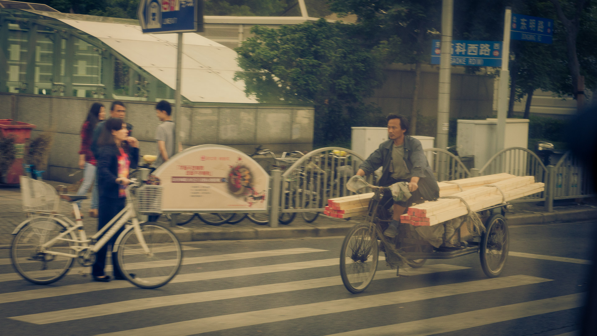 2015-05-24-Shanghai-durchs-Busfenster08