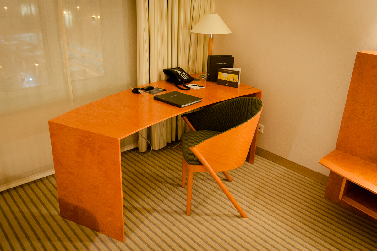 2015-Zimmer-3032-Hilton-Airport-Hotel-Muenchen-07.jpg