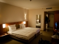 2015-Zimmer-3032-Hilton-Airport-Hotel-Muenchen-04.jpg